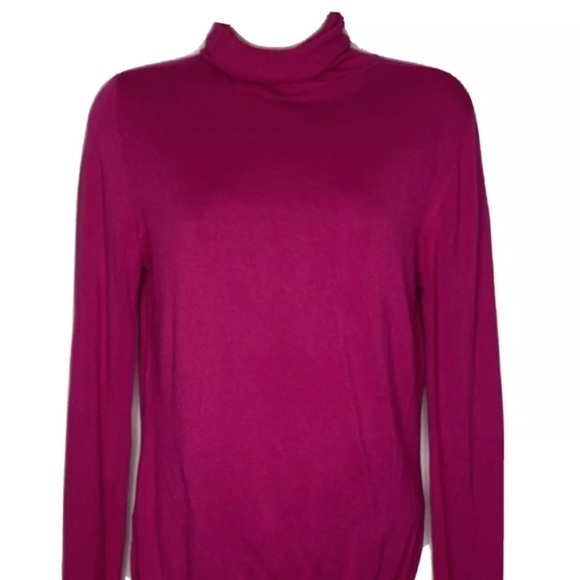 4/$35 Women's Fuscia Turtleneck Long Sleeve - Picture 1 of 5